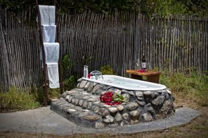 Mbweha Camp out door jacuzzi