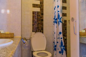 Ngulia safari lodge bathrooms